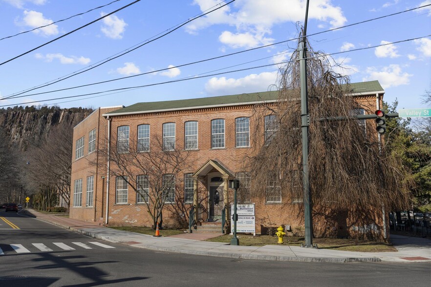 Primary Photo Of 495 Blake St, New Haven Office For Lease