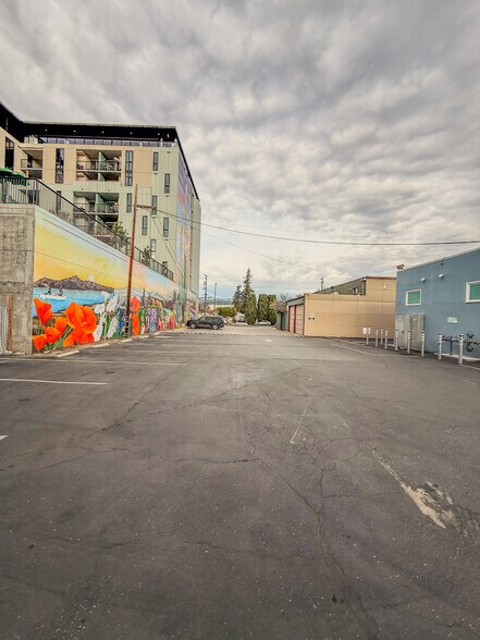 More Photos Of 995 E Santa Clara St, San Jose Storefront For Lease