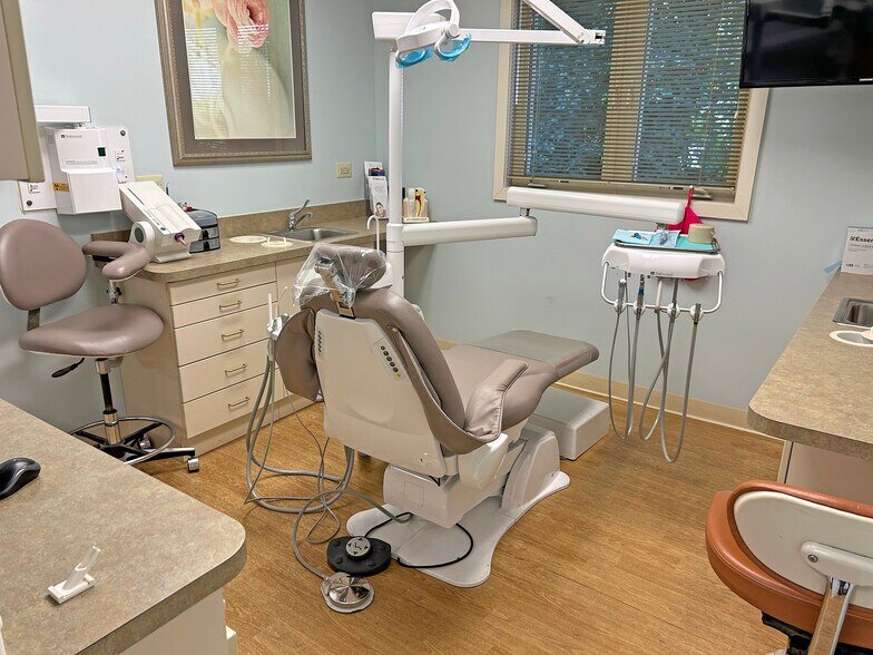 More Photos Of 1380 Hooper Ave, Toms River Medical For Sale