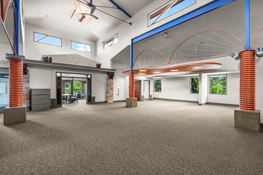 More Photos Of 6160 Plumas St, Reno Office For Lease