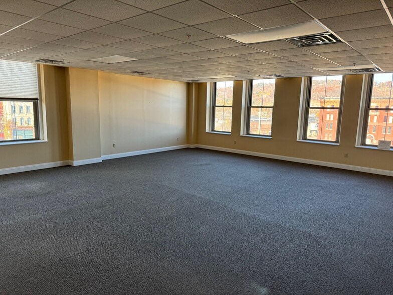 More Photos Of 31 Lewis St, Binghamton Office For Lease