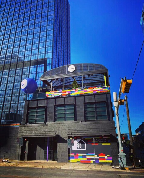 Primary Photo Of 219 W 4th St, Austin General Retail For Lease