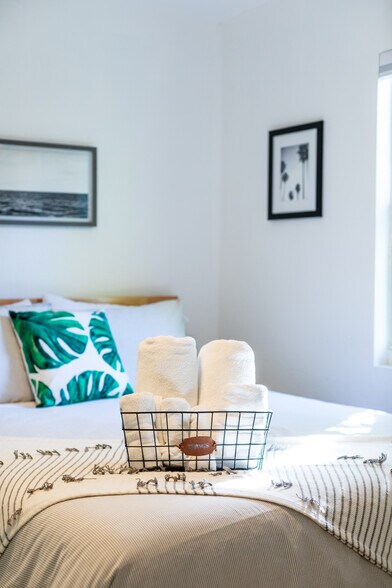 More Photos Of 517 S J St, Lake Worth Beach Apartments For Sale