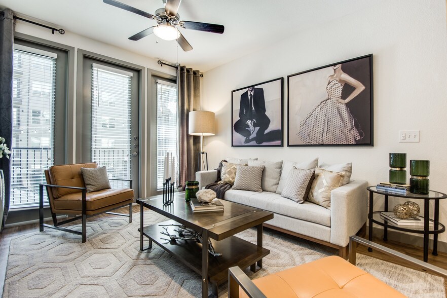 More Photos Of 403 E Koenig Ln, Austin Apartments For Lease
