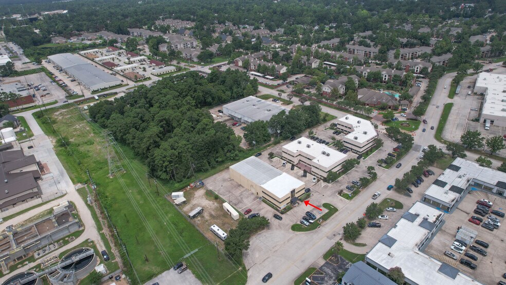 More Photos Of 25349-25351 Borough Park Dr, Spring Light Manufacturing For Sale