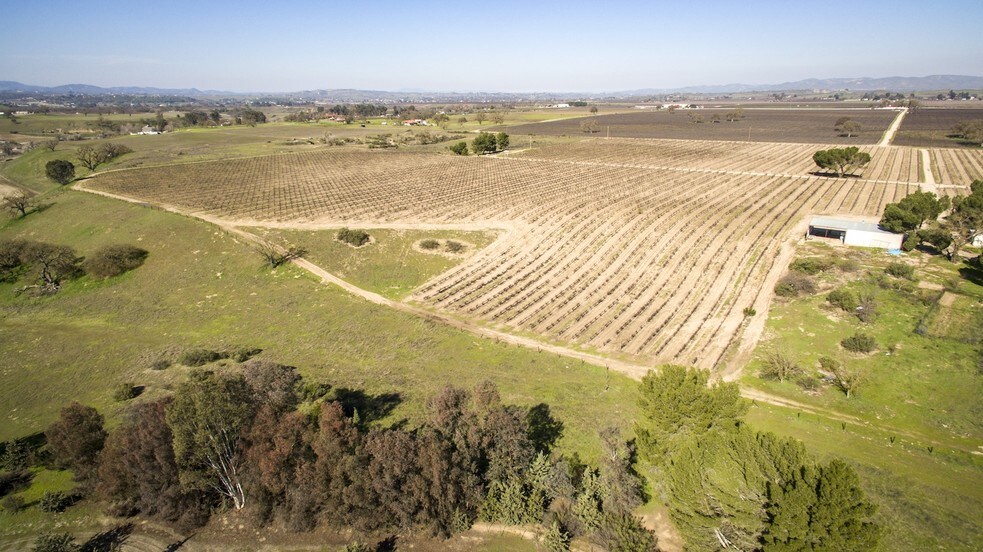 2450 Golden Hill Rd, Paso Robles, CA 93446 Land