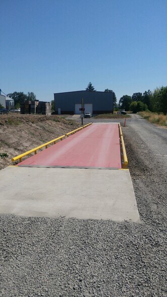 More Photos Of 18460 N Highway 99 W, Dayton Light Manufacturing For Sale