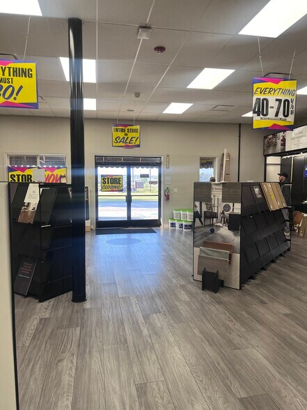 More Photos Of 2801 McKinley Ave, Fort Smith Warehouse For Lease