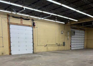 More Photos Of 375 Renner Dr, Elgin Warehouse For Sale