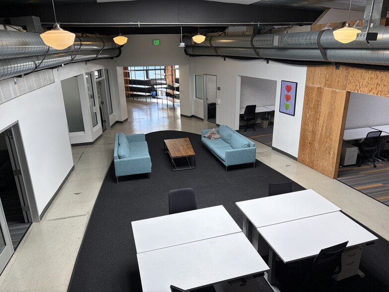 More Photos Of 248 Main St, Venice Light Distribution For Lease