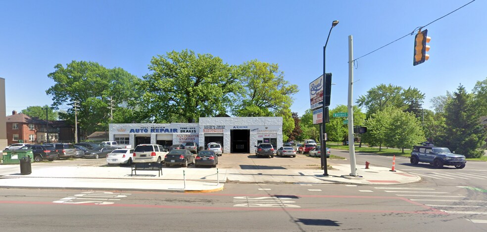 More Photos Of 16500 E Warren Ave, Detroit Auto Repair For Lease