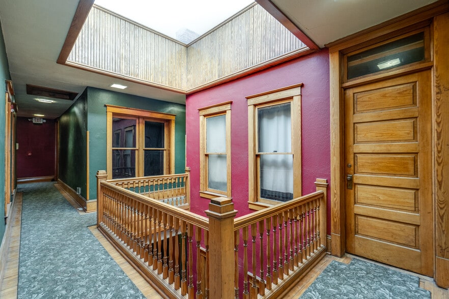 More Photos Of 121-127 E Main St, Ravenna Storefront Retail Office For Sale