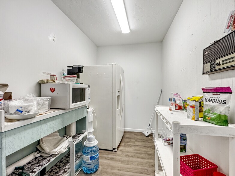 More Photos Of 401 Wooster St, Lodi Office Residential For Sale