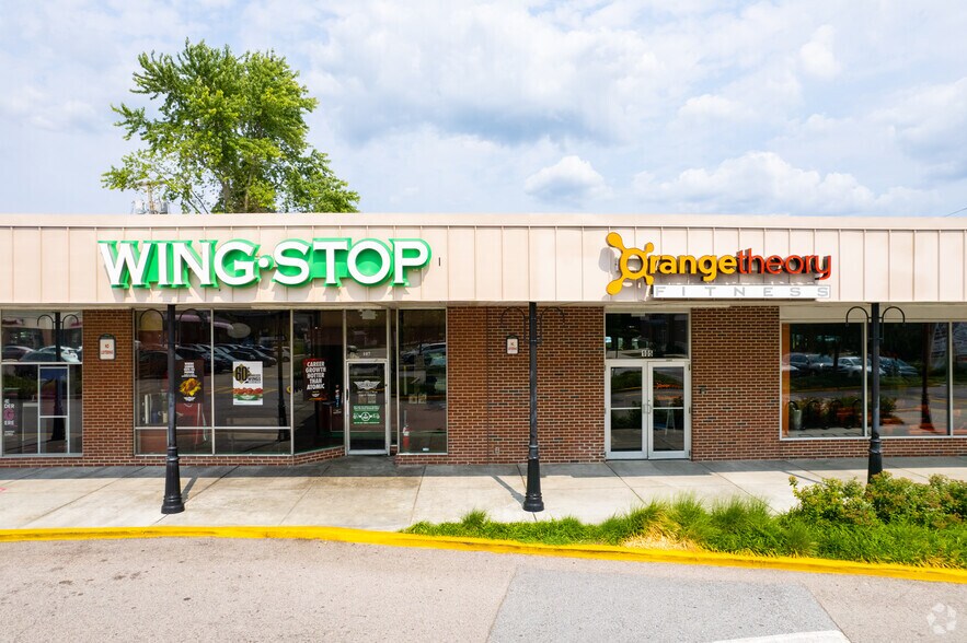 More Photos Of 230 E Main St, Newark Unknown For Lease