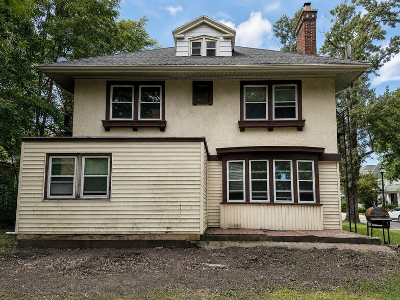 More Photos Of 147 Parkdale Ter, Rochester Apartments For Sale