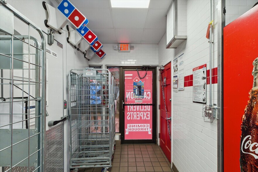 More Photos Of 1380 Wright Ave, Alma Freestanding For Sale