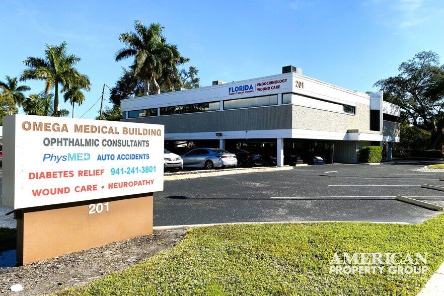 More Photos Of 201 4th Ave, Bradenton Medical For Sale