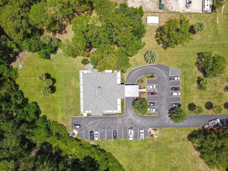 More Photos Of 268 S Suncoast Blvd, Crystal River Office For Sale