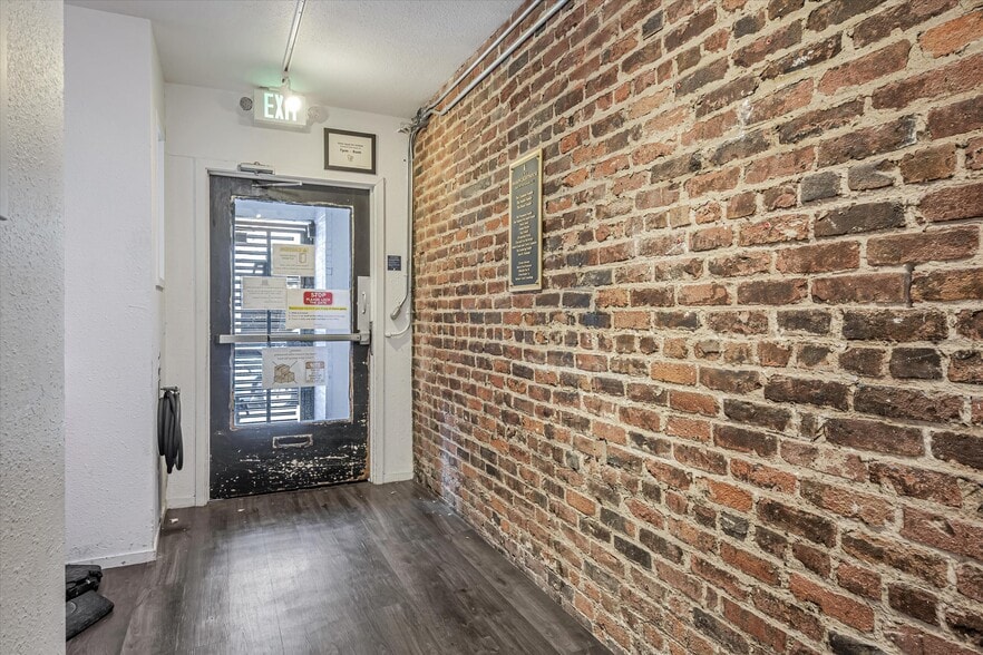 More Photos Of 34-38 Mason St, San Francisco Loft Creative Space For Sale