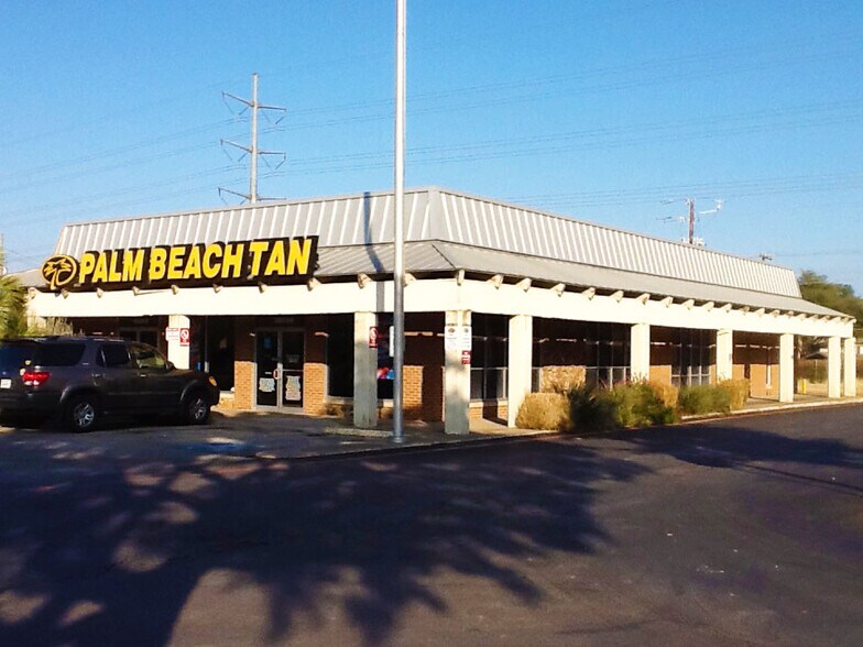 More Photos Of 5850-5858 Greenville Ave, Dallas Unknown For Lease