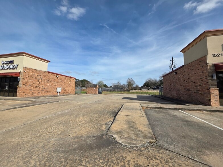 More Photos Of 15211 Fondren Rd, Missouri City Unknown For Lease