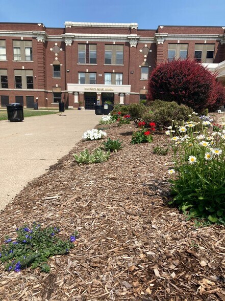 More Photos Of 151 Main St, Wadsworth Office For Lease