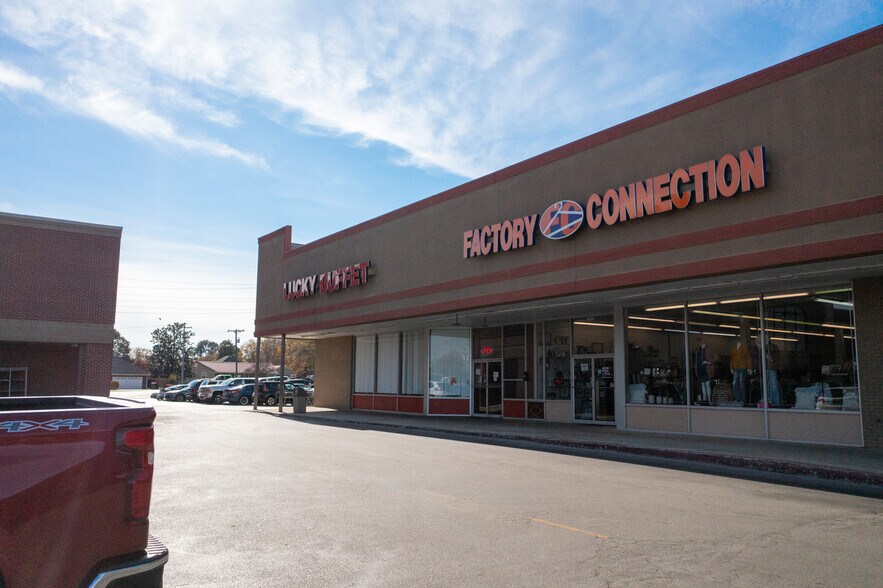 More Photos Of 241 Highway 31 SW, Hartselle Unknown For Lease
