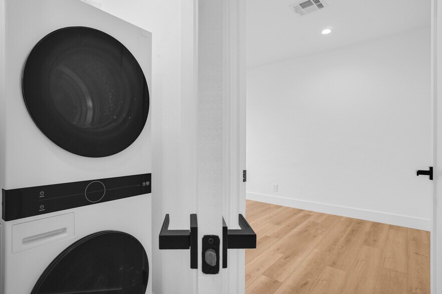 More Photos Of 12527 Cranbrook Ave, Hawthorne Apartments For Sale