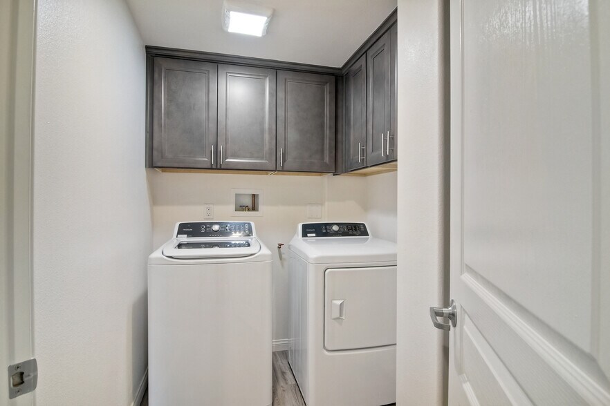 More Photos Of 819-825 D Ave, National City Apartments For Lease