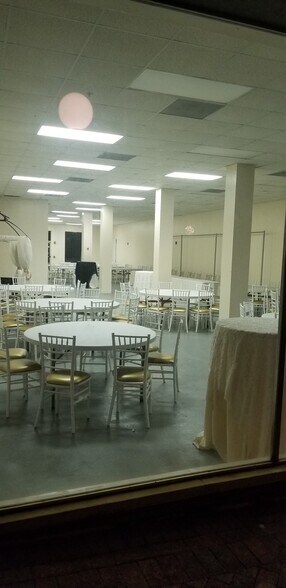 More Photos Of 6972 Main St, Lithonia Storefront For Sale