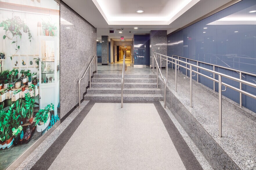 More Photos Of 150 York St, Toronto Office For Lease