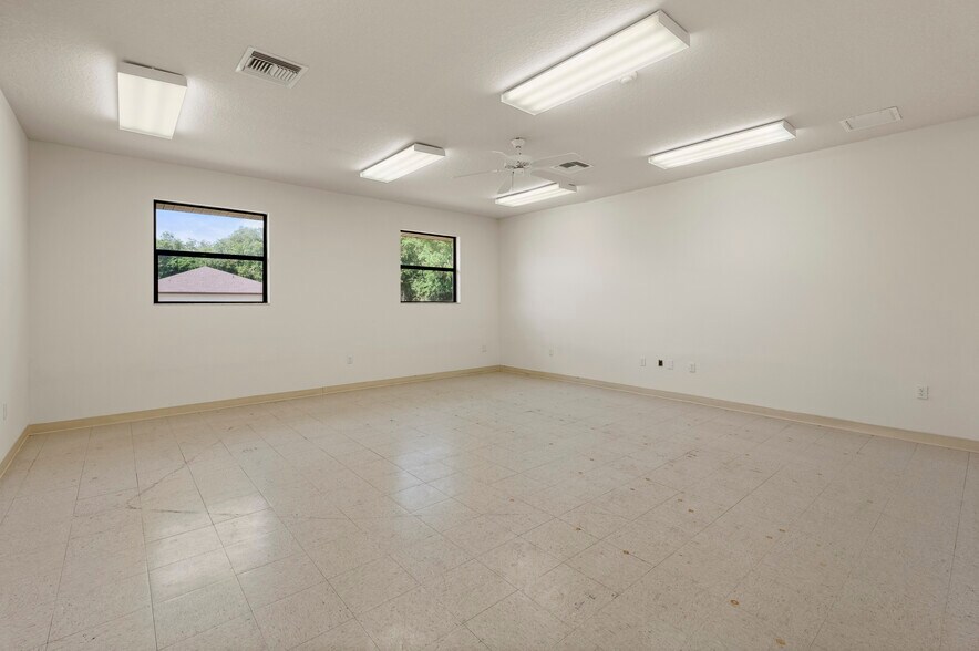 More Photos Of 5241 Highway 17, Arcadia Flex For Sale