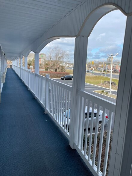 More Photos Of 633 White Horse Pike, Absecon Hotel For Sale