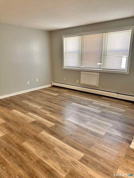 More Photos Of 16-20 Henry St, Hartford Apartments For Sale