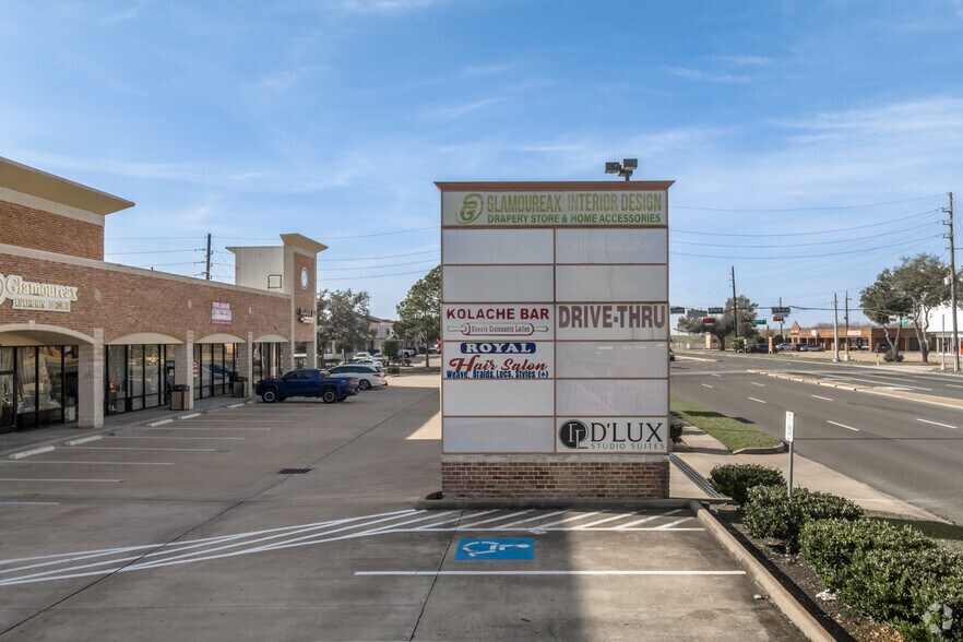 More Photos Of 15115 Westheimer Rd, Houston Storefront Retail Office For Lease