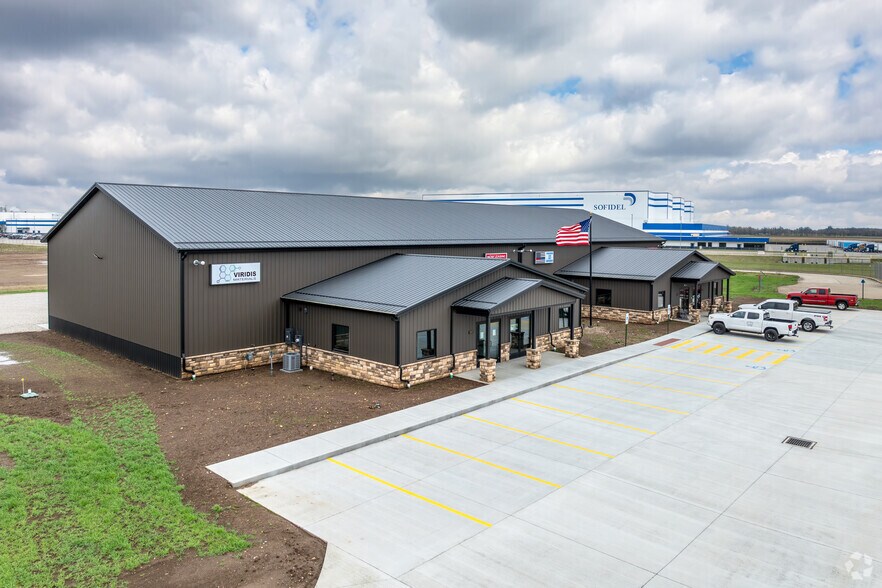 More Photos Of 25816 Duroc St, Circleville Flex For Sale