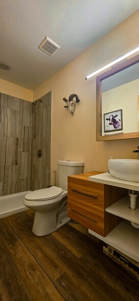 More Photos Of 4900 N Moorefield Rd, Mission Office Residential For Sale