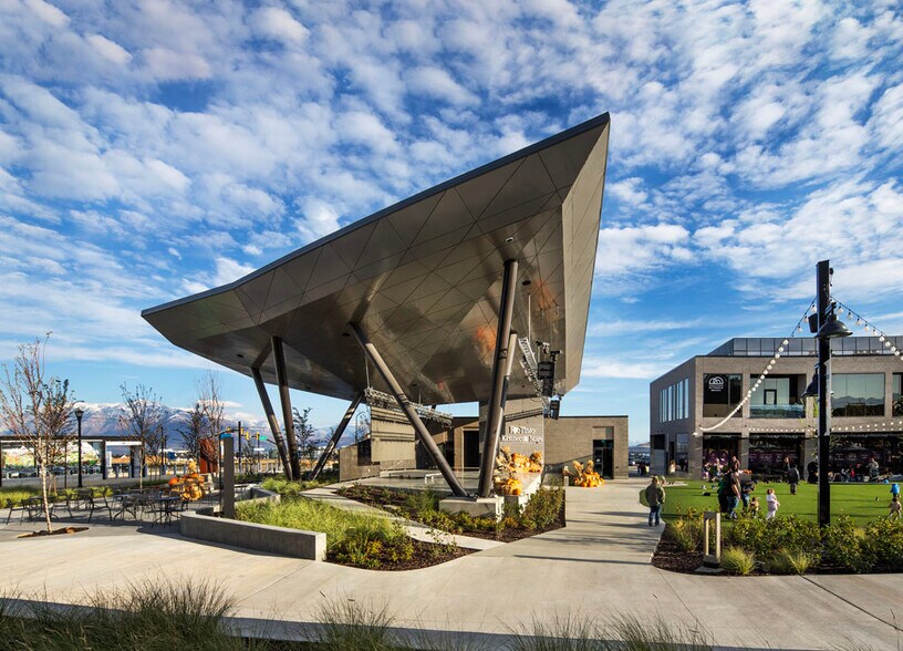 More Photos Of 5464 Center Field Dr, South Jordan Apartments For Lease