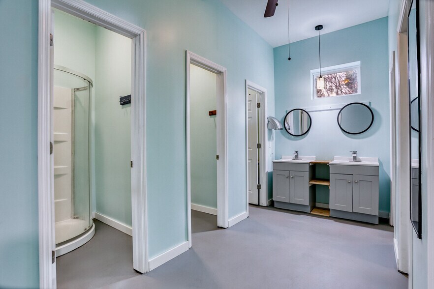 More Photos Of 55 Main St, Garden City Office Residential For Sale