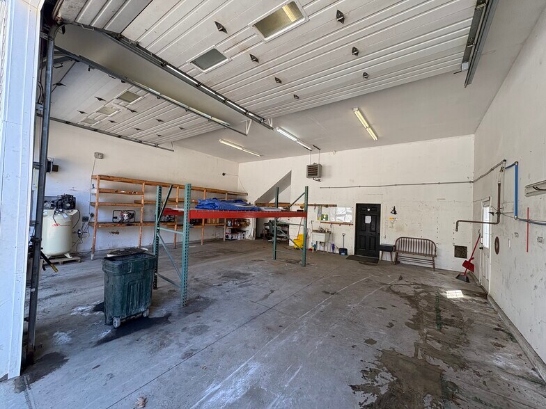 More Photos Of 125 Wason Rd, Hudson Industrial For Lease