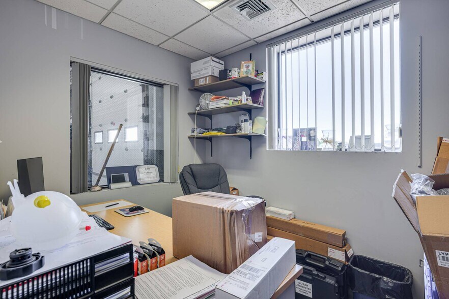 More Photos Of 691 County Road 39A, Southampton Auto Dealership For Lease