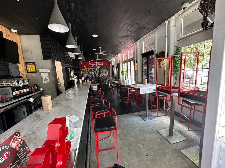 Primary Photo Of 1621 Lexington Ave, New York Apartments For Lease