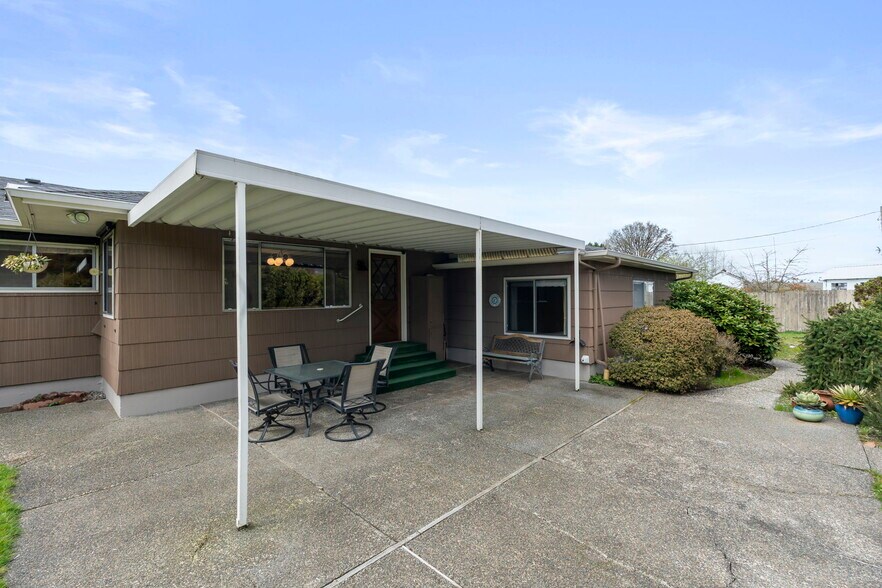 More Photos Of 1553 Bishop Rd, Chehalis Flex For Sale