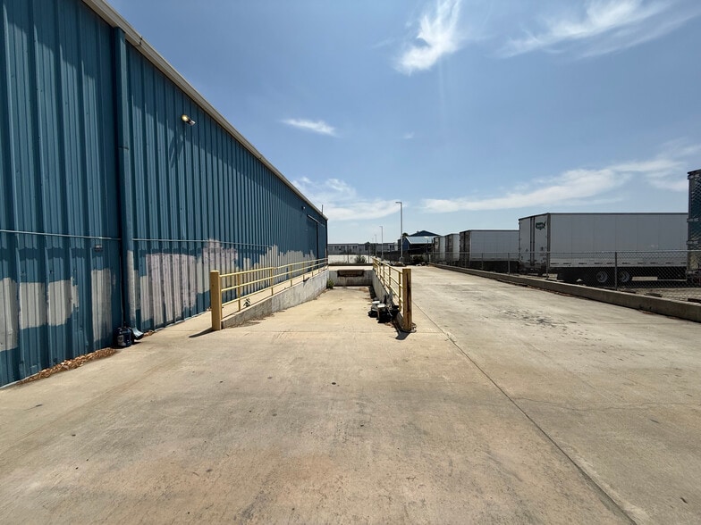 More Photos Of 10989 Calabash Ave, Fontana Manufacturing For Sale