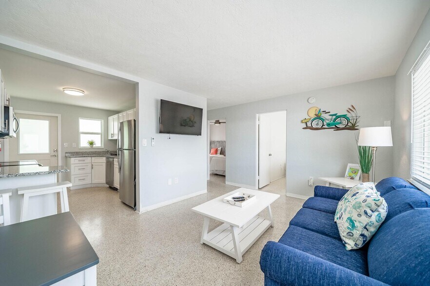 More Photos Of 1708 S Atlantic Ave, New Smyrna Beach Hotel For Sale