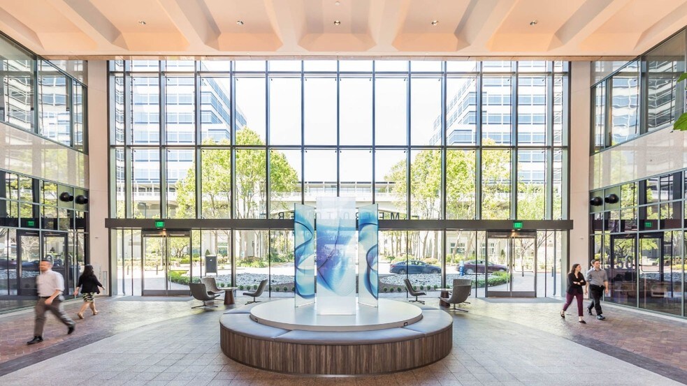 More Photos Of 950 Tower Ln, Foster City Office For Lease