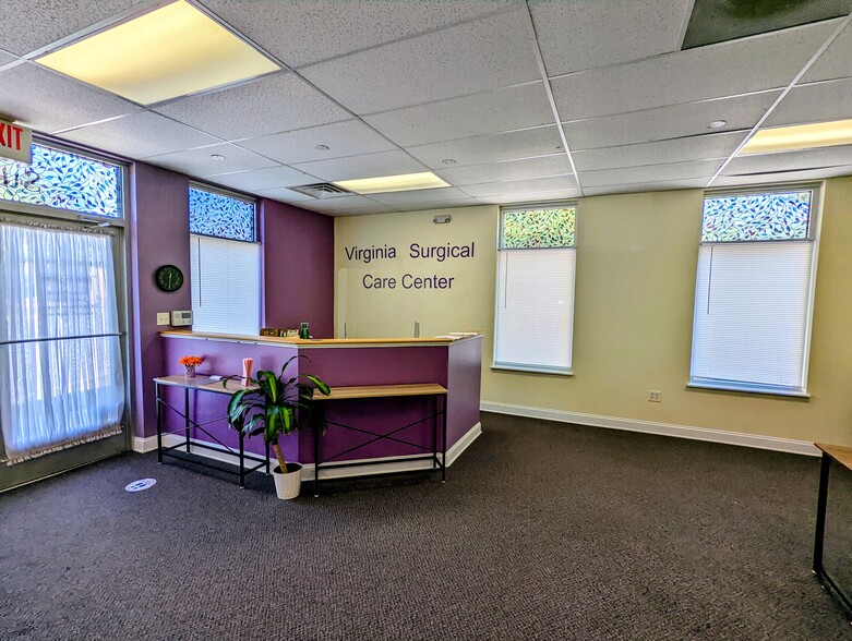 More Photos Of 16021 Kairos Rd, Colonial Heights Medical For Lease