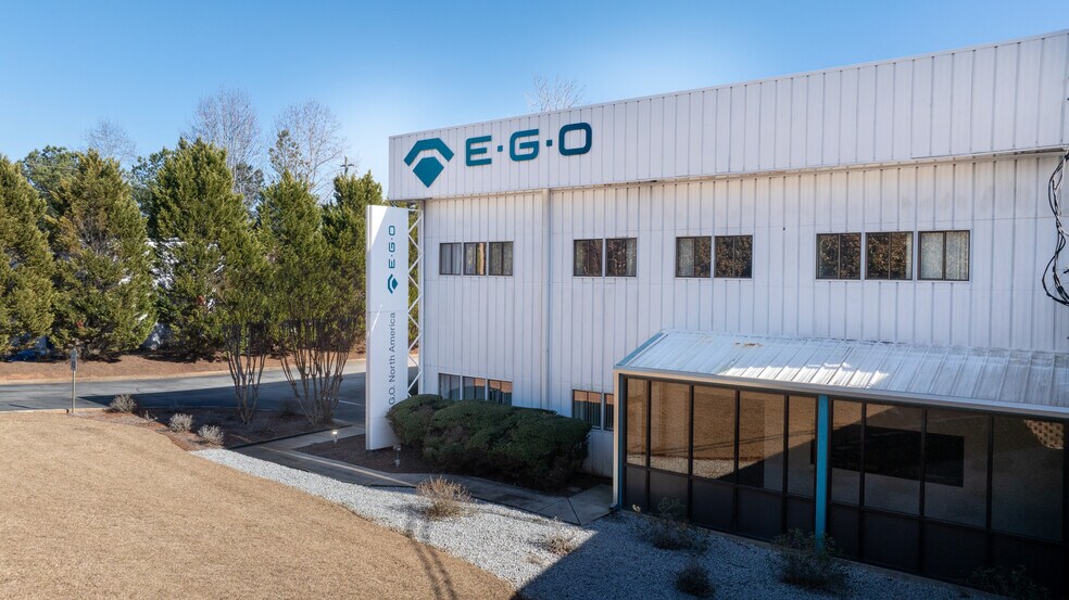More Photos Of 83 Hillwood Cir, Newnan Manufacturing For Lease