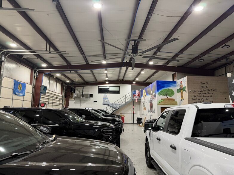 More Photos Of 10308 SE 29th St, Oklahoma City Service For Lease