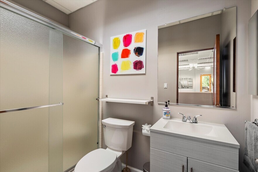 More Photos Of 8712 E Vista Bonita Dr, Scottsdale Medical For Sale